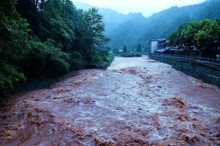 1716790849781509.jpeg 暴雨后河流.jpeg